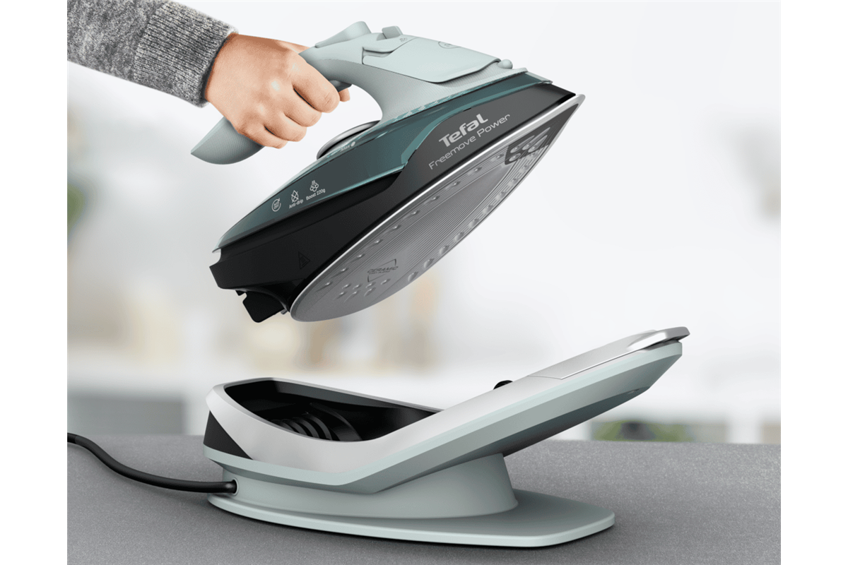 Bezdrátová napařovací žehlička Tefal Freemove POWER FV6670E0 Eukalyptová/Černá (obrázek 5)