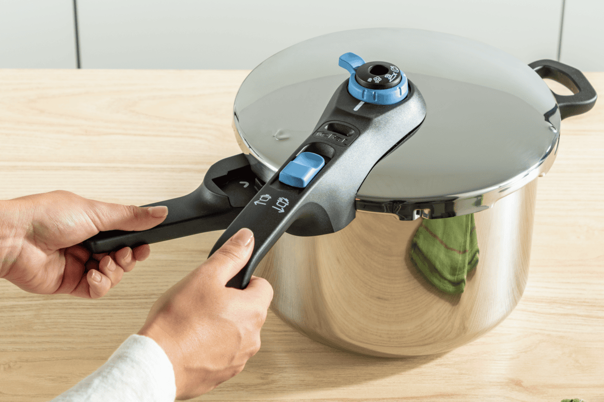Tlakový hrnec Tefal Secure Trendy 4 l P2580402 Černý/Nerezový (obrázek 6)